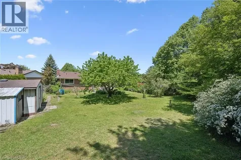 24 Devonglen Court Kitchener ON N2E 2A8