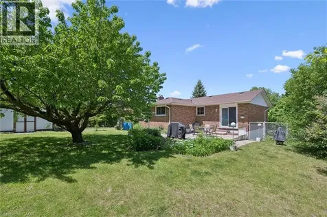 24 Devonglen Court Kitchener ON N2E 2A8