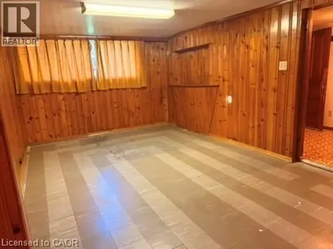 40 Kingswood Road Oakville ON L6K 2E3