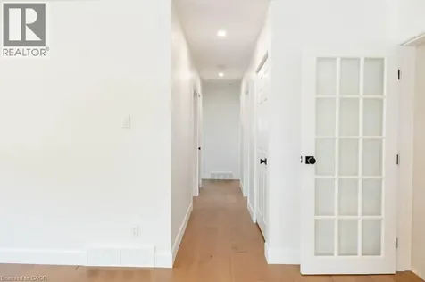 22 Charlotte Crescent Kitchener ON N2B 2K3