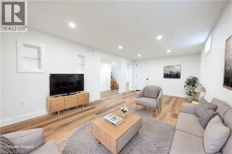 22 Charlotte Crescent Kitchener ON N2B 2K3