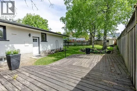 22 Charlotte Crescent Kitchener ON N2B 2K3