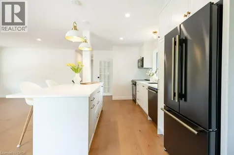 22 Charlotte Crescent Kitchener ON N2B 2K3