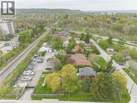 262 Hixon Road Hamilton ON L8K 2C5