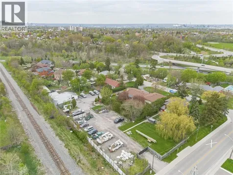 262 Hixon Road Hamilton ON L8K 2C5
