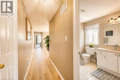913 Copper Leaf Crescent Kitchener ON N2E 3W1