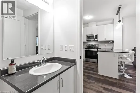 102 Grovewood Common Oakville ON L6H 0X2