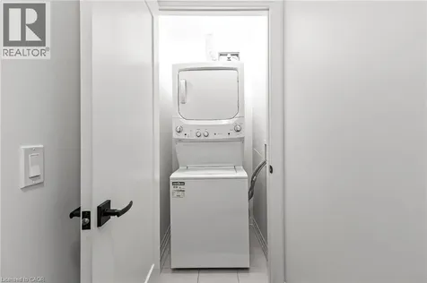 102 Grovewood Common Oakville ON L6H 0X2
