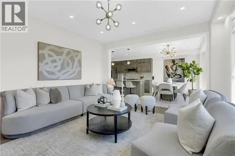 28 Magdalena Street Stoney Creek ON L8J 0M3