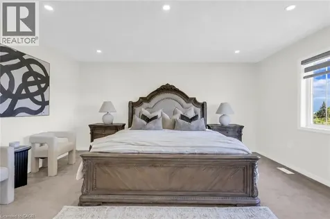 28 Magdalena Street Stoney Creek ON L8J 0M3