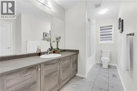 28 Magdalena Street Stoney Creek ON L8J 0M3