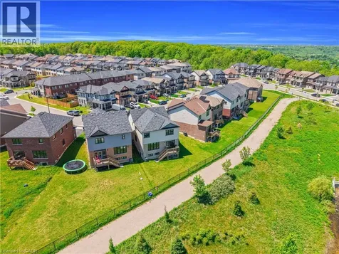 28 Magdalena Street Stoney Creek ON L8J 0M3
