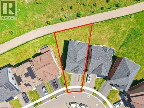 28 Magdalena Street Stoney Creek ON L8J 0M3