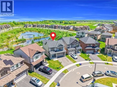 28 Magdalena Street Stoney Creek ON L8J 0M3