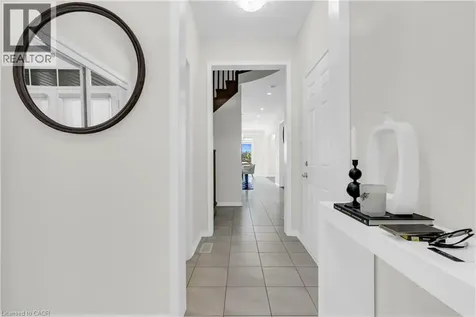 28 Magdalena Street Stoney Creek ON L8J 0M3