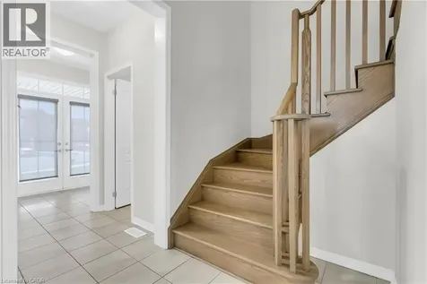 28 Magdalena Street Stoney Creek ON L8J 0M3