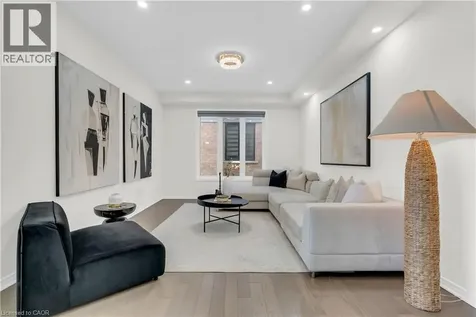 28 Magdalena Street Stoney Creek ON L8J 0M3