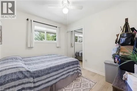 52 Grand Avenue Caledonia ON N3W 2J5