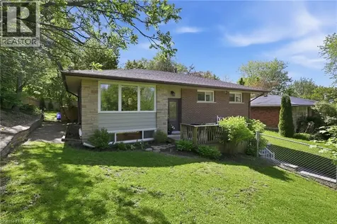52 Grand Avenue Caledonia ON N3W 2J5