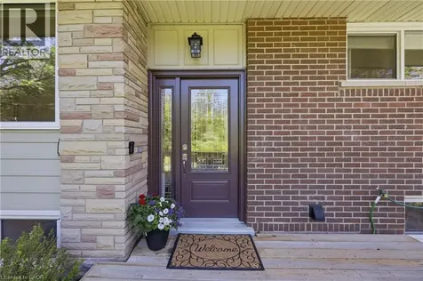 52 Grand Avenue Caledonia ON N3W 2J5