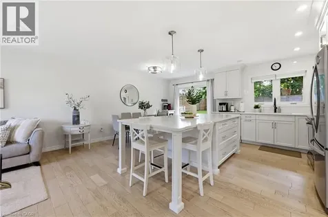 52 Grand Avenue Caledonia ON N3W 2J5