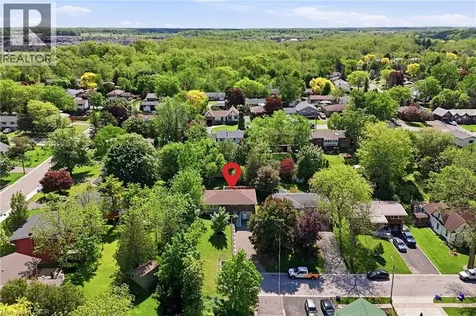 52 Grand Avenue Caledonia ON N3W 2J5