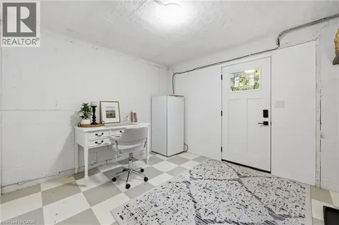 52 Grand Avenue Caledonia ON N3W 2J5