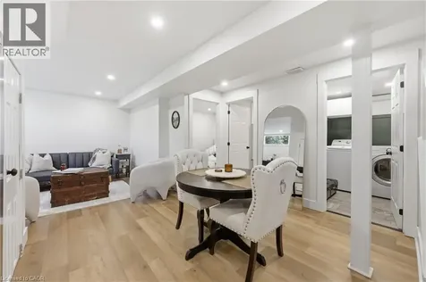 52 Grand Avenue Caledonia ON N3W 2J5