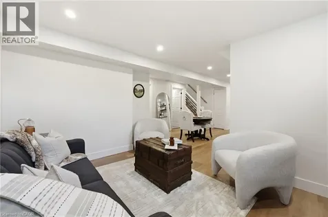 52 Grand Avenue Caledonia ON N3W 2J5