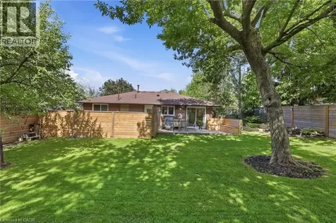52 Grand Avenue Caledonia ON N3W 2J5