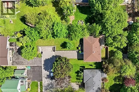 52 Grand Avenue Caledonia ON N3W 2J5