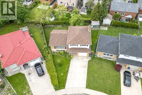 134 Greeningdon Drive Hamilton ON L9A 3A9