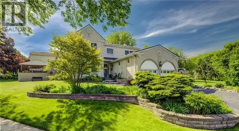 135 Royal Orchard Drive Kitchener ON N2N 1S2