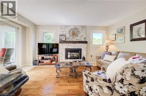 135 Royal Orchard Drive Kitchener ON N2N 1S2