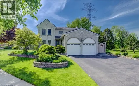 135 Royal Orchard Drive Kitchener ON N2N 1S2