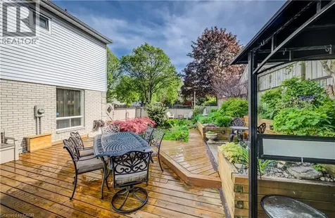 135 Royal Orchard Drive Kitchener ON N2N 1S2
