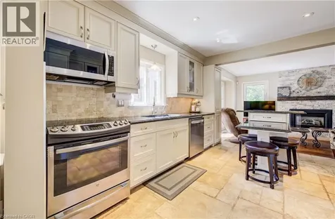 135 Royal Orchard Drive Kitchener ON N2N 1S2