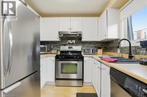 20 Ridgeway Crescent Kitchener ON N2E 3M3
