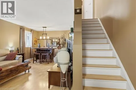 20 Ridgeway Crescent Kitchener ON N2E 3M3