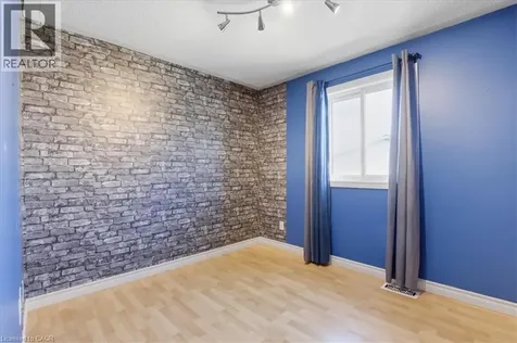 20 Ridgeway Crescent Kitchener ON N2E 3M3