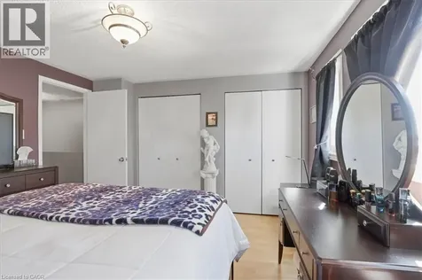 20 Ridgeway Crescent Kitchener ON N2E 3M3