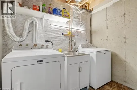 20 Ridgeway Crescent Kitchener ON N2E 3M3