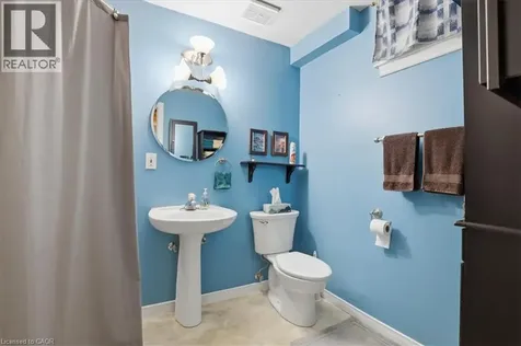 20 Ridgeway Crescent Kitchener ON N2E 3M3