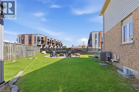 20 Ridgeway Crescent Kitchener ON N2E 3M3