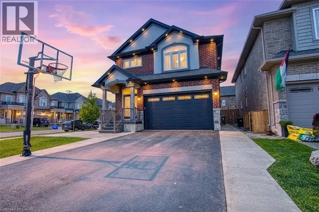 17 Narbonne Crescent Stoney Creek ON L8J 0J7