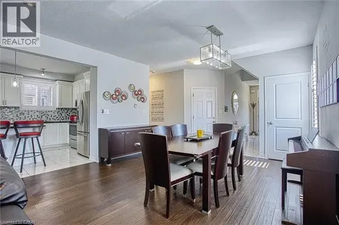 17 Narbonne Crescent Stoney Creek ON L8J 0J7