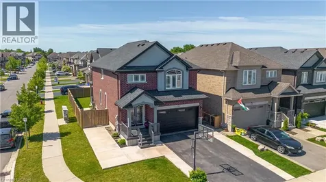 17 Narbonne Crescent Stoney Creek ON L8J 0J7