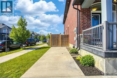 17 Narbonne Crescent Stoney Creek ON L8J 0J7