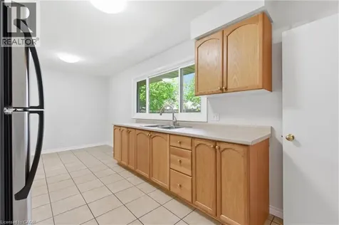 19 Taylor Avenue Cambridge ON N1R 5M1