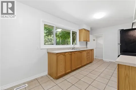 19 Taylor Avenue Cambridge ON N1R 5M1